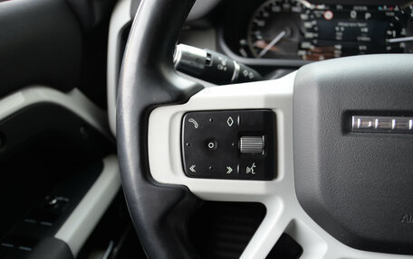 Land Rover Defender II, 2021 год, 6 195 000 рублей, 17 фотография