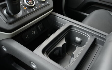 Land Rover Defender II, 2021 год, 6 195 000 рублей, 22 фотография