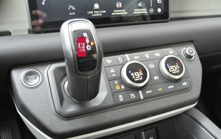 Land Rover Defender II, 2021 год, 6 195 000 рублей, 21 фотография