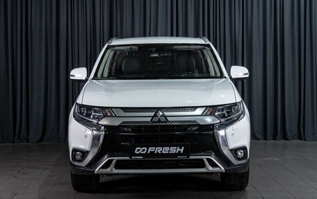 Mitsubishi Outlander III рестайлинг 3, 2019 год, 3 559 000 рублей, 3 фотография