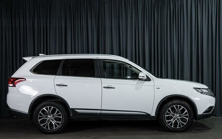 Mitsubishi Outlander III рестайлинг 3, 2019 год, 3 559 000 рублей, 5 фотография
