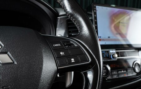 Mitsubishi Outlander III рестайлинг 3, 2019 год, 3 559 000 рублей, 19 фотография