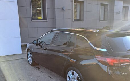 Opel Astra K, 2017 год, 1 400 000 рублей, 6 фотография