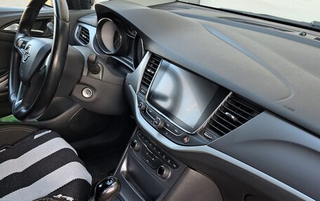 Opel Astra K, 2017 год, 1 400 000 рублей, 12 фотография