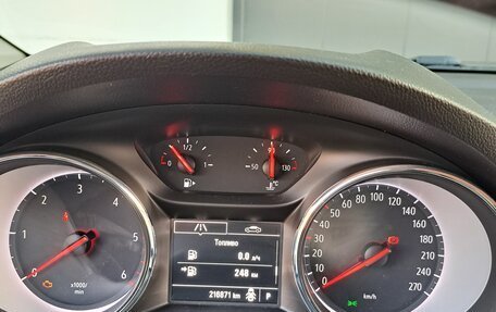 Opel Astra K, 2017 год, 1 400 000 рублей, 14 фотография