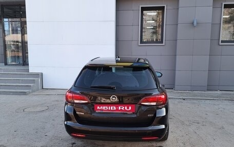 Opel Astra K, 2017 год, 1 400 000 рублей, 4 фотография