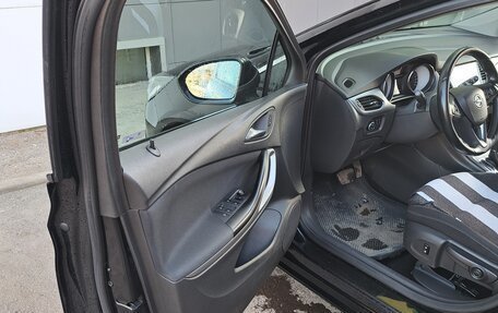 Opel Astra K, 2017 год, 1 400 000 рублей, 20 фотография