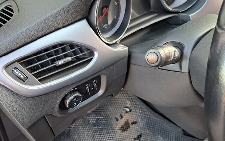 Opel Astra K, 2017 год, 1 400 000 рублей, 24 фотография