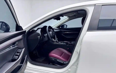 Mazda 3, 2022 год, 1 720 000 рублей, 11 фотография