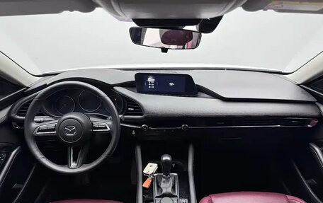 Mazda 3, 2022 год, 1 720 000 рублей, 9 фотография