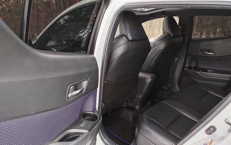 Toyota C-HR I рестайлинг, 2020 год, 3 850 000 рублей, 6 фотография