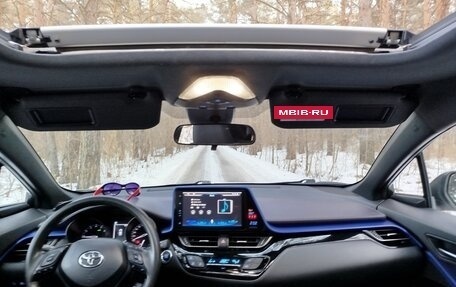 Toyota C-HR I рестайлинг, 2020 год, 3 850 000 рублей, 5 фотография