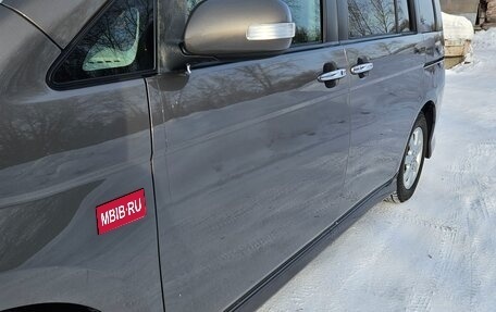 Toyota ISis I, 2010 год, 1 150 000 рублей, 2 фотография