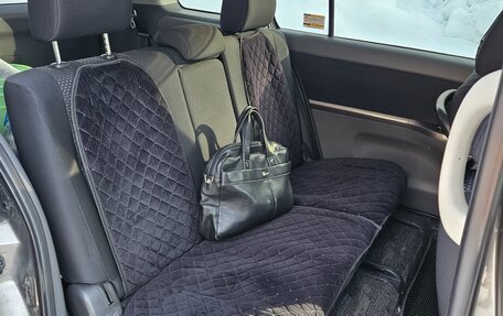 Toyota ISis I, 2010 год, 1 150 000 рублей, 17 фотография