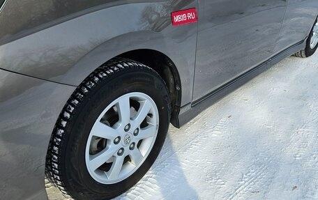 Toyota ISis I, 2010 год, 1 150 000 рублей, 33 фотография