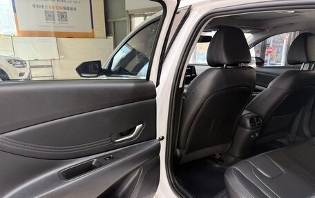 Hyundai Elantra, 2023 год, 2 710 000 рублей, 6 фотография