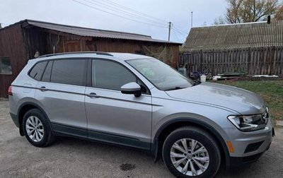 Volkswagen Tiguan II, 2019 год, 2 499 000 рублей, 1 фотография