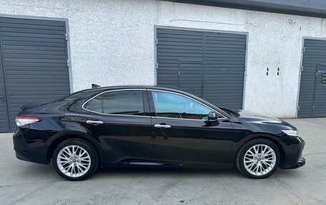 Toyota Camry, 2019 год, 4 000 000 рублей, 4 фотография