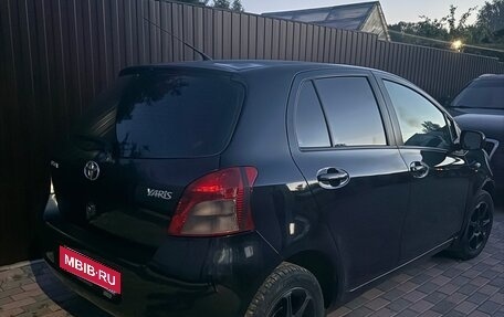 Toyota Yaris III рестайлинг, 2007 год, 490 000 рублей, 4 фотография