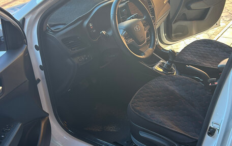 Hyundai Solaris II рестайлинг, 2020 год, 1 500 000 рублей, 14 фотография