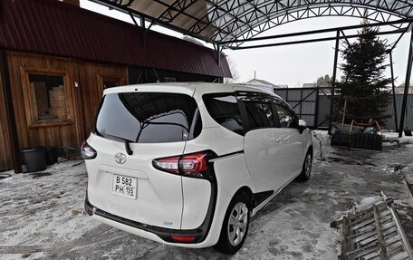 Toyota Sienta II, 2021 год, 1 900 000 рублей, 3 фотография