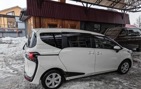 Toyota Sienta II, 2021 год, 1 900 000 рублей, 7 фотография