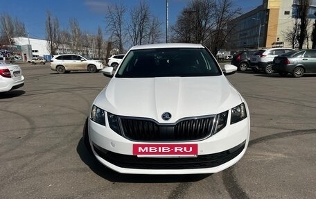 Skoda Octavia, 2017 год, 1 890 000 рублей, 2 фотография
