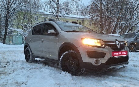 Renault Sandero II рестайлинг, 2017 год, 950 000 рублей, 2 фотография