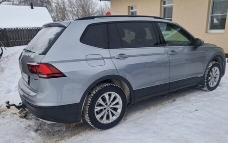 Volkswagen Tiguan II, 2019 год, 2 499 000 рублей, 5 фотография