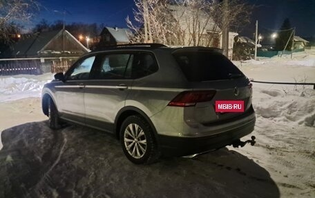 Volkswagen Tiguan II, 2019 год, 2 499 000 рублей, 9 фотография