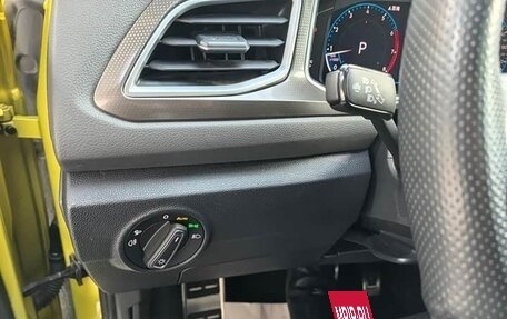 Volkswagen T-Roc I, 2023 год, 1 950 000 рублей, 13 фотография