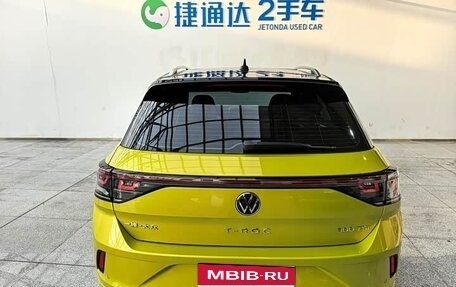 Volkswagen T-Roc I, 2023 год, 1 950 000 рублей, 7 фотография