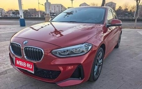 BMW 1 серия, 2021 год, 1 800 000 рублей, 1 фотография