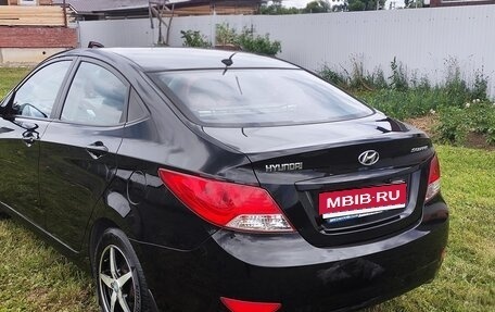 Hyundai Solaris II рестайлинг, 2013 год, 1 090 000 рублей, 1 фотография