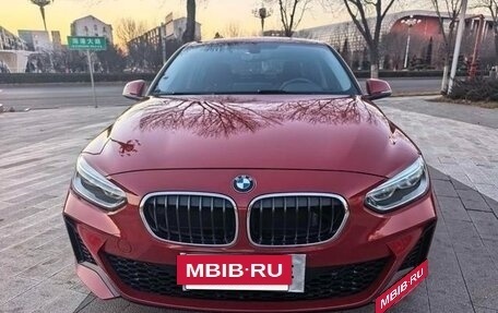 BMW 1 серия, 2021 год, 1 800 000 рублей, 2 фотография