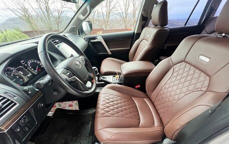 Toyota Land Cruiser Prado 150 рестайлинг 2, 2021 год, 7 500 000 рублей, 7 фотография