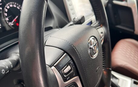 Toyota Land Cruiser Prado 150 рестайлинг 2, 2021 год, 7 500 000 рублей, 9 фотография