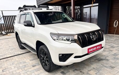 Toyota Land Cruiser Prado 150 рестайлинг 2, 2021 год, 7 500 000 рублей, 3 фотография