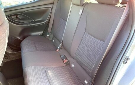 Toyota Yaris, 2022 год, 989 000 рублей, 24 фотография