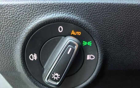 Volkswagen T-Roc I, 2023 год, 2 105 000 рублей, 22 фотография