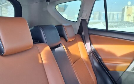 Toyota RAV4, 2017 год, 2 520 000 рублей, 11 фотография