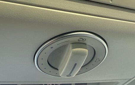 Volkswagen Multivan T6 рестайлинг, 2017 год, 4 400 000 рублей, 5 фотография