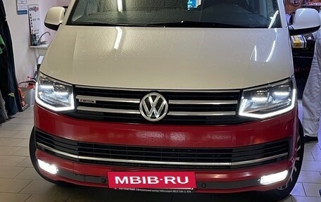 Volkswagen Multivan T6 рестайлинг, 2017 год, 4 400 000 рублей, 4 фотография