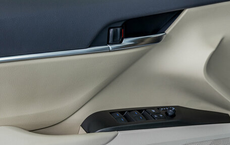 Toyota Camry, 2022 год, 3 188 000 рублей, 13 фотография