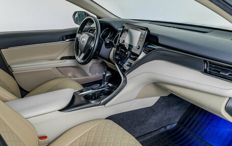 Toyota Camry, 2022 год, 3 188 000 рублей, 9 фотография