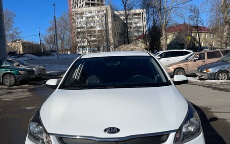 KIA Rio IV, 2018 год, 1 200 000 рублей, 2 фотография