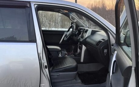 Toyota Land Cruiser Prado 150 рестайлинг 2, 2012 год, 2 590 000 рублей, 3 фотография