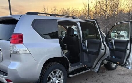 Toyota Land Cruiser Prado 150 рестайлинг 2, 2012 год, 2 590 000 рублей, 4 фотография