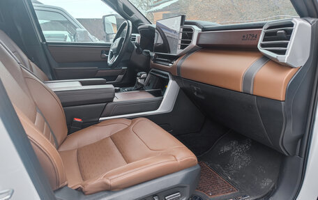 Toyota Tundra, 2022 год, 7 800 000 рублей, 6 фотография