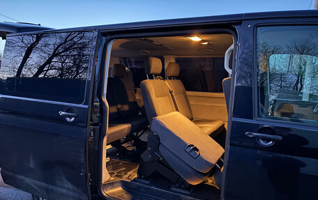 Volkswagen Caravelle T5, 2014 год, 2 500 000 рублей, 8 фотография